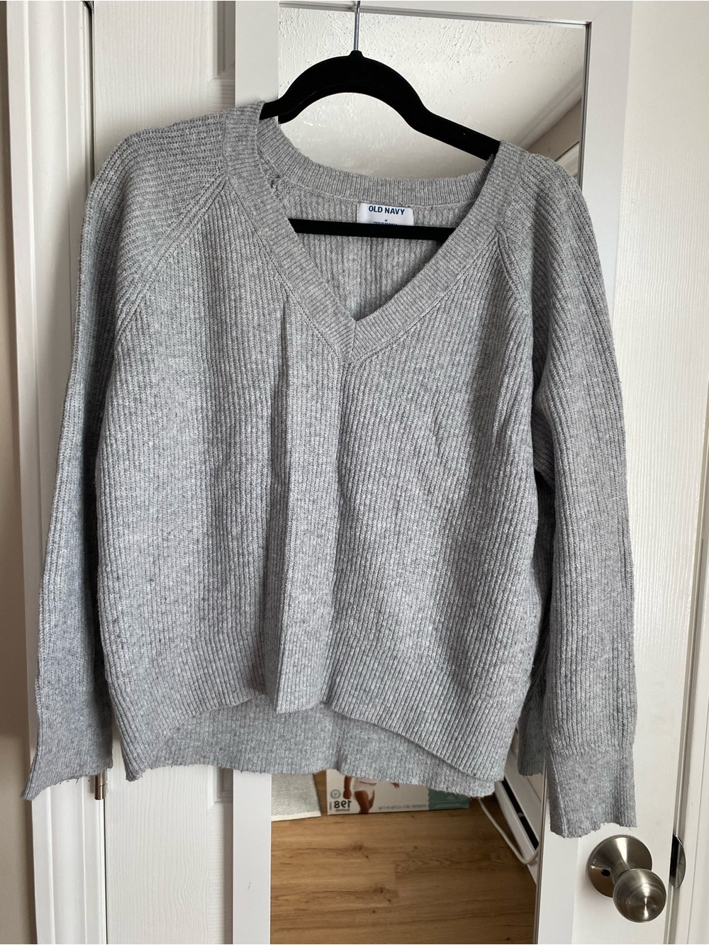 Old Navy Heather Gray V-Neck Women’s Sweater